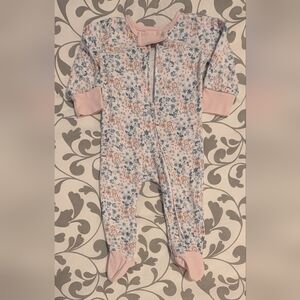✨5/$15✨Adorable Floral Kids Footie Pajamas By Lila And Jack.